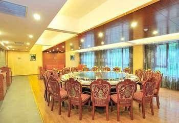 Luanchuan Re-Channel Ferry Lake Hotel Gucheng  Exterior photo